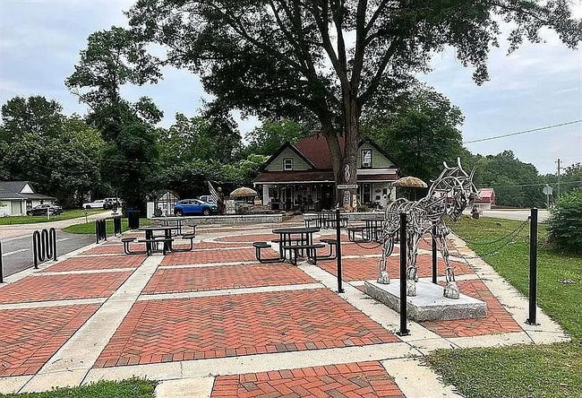 Additional photo 3 of property located at 1396 3rd Ave