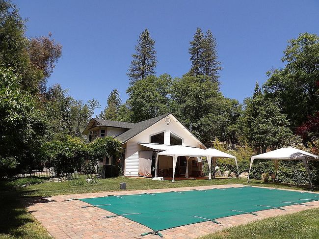Photo of 81 Squires Ln, Weaverville, CA