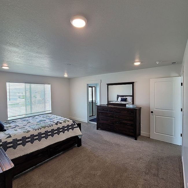 Photo of 683 E 1200 S, Hyrum, UT