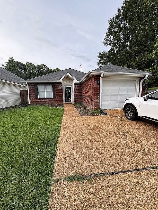 Photo of 354 36th St, Northport, AL