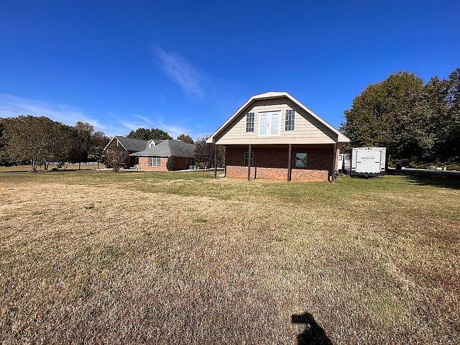 Image of 440 Lake Pointe Ln