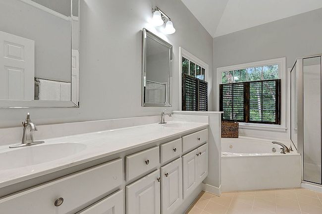 Photo of 20 English Oak Rd, Simpsonville, SC