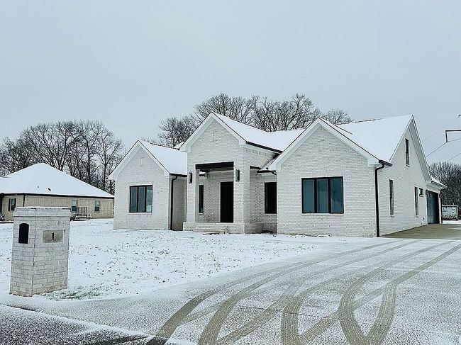 Image of 1 Ivy Dr