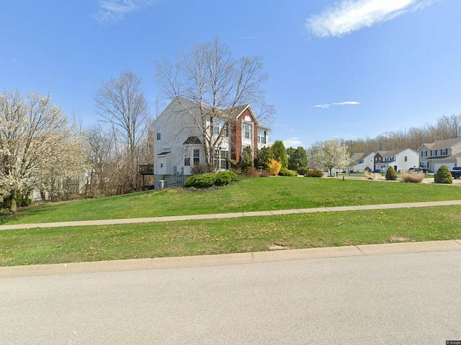 Preview of property located at 2181 Foxchase Rd