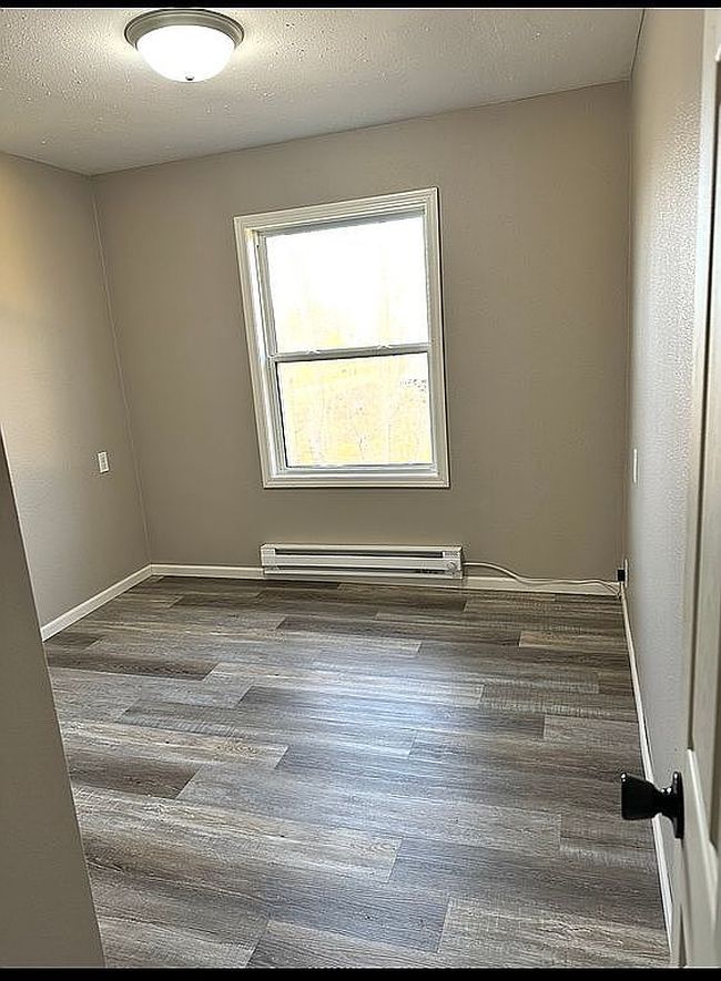 Image of 104 1st Ave Nw