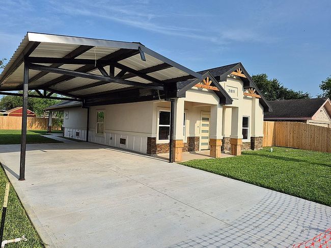 Additional photo 2 of property located at 2011 Buffalo St