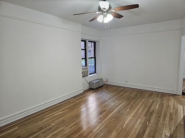 Image of 44-14 Newtown Rd Apt 1L