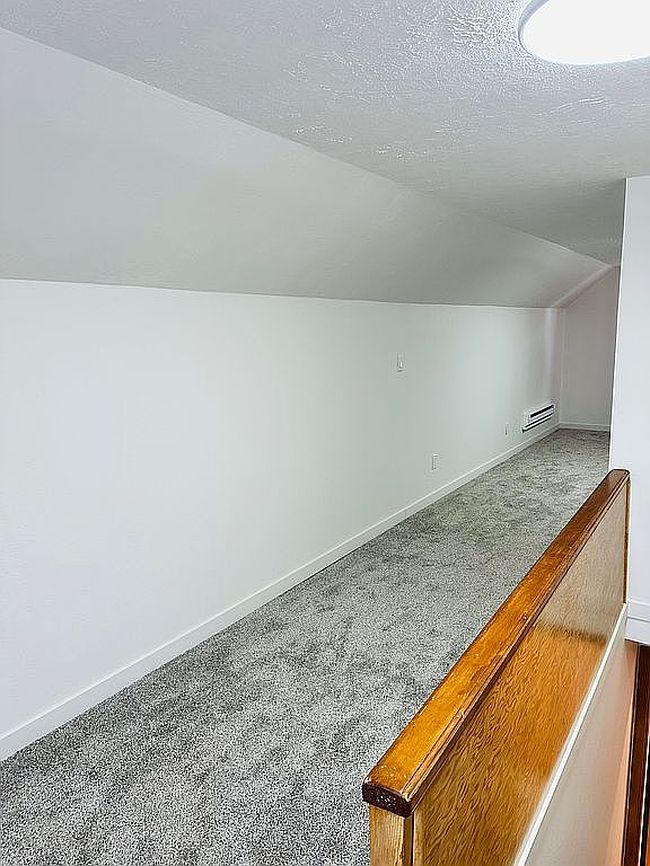 Photo of 50 N 8th Ave W, Hartley, IA