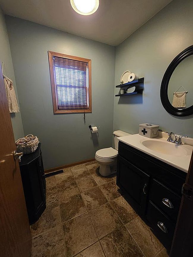 Additional photo 3 of property located at 45 Oak Ridge Dr