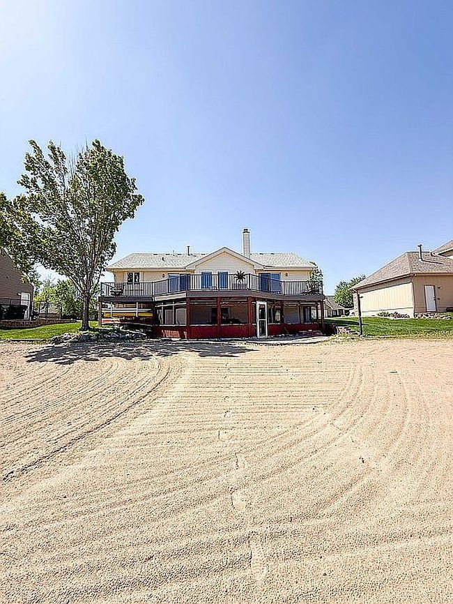 7904 Kona Cir, Papillion, NE