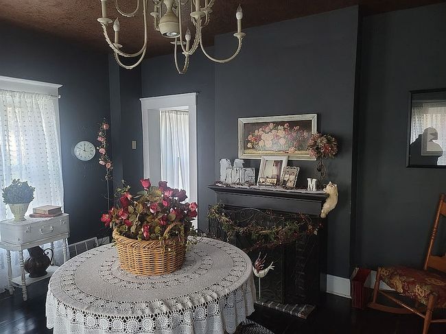 Photo of 1133 Monroe Dr, Newton, IA