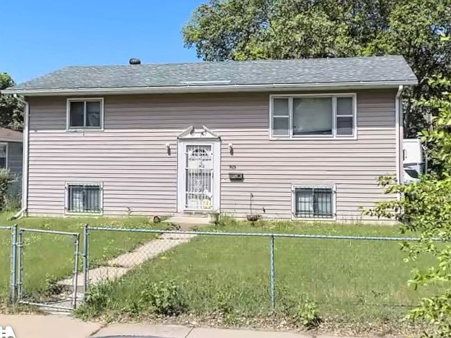Photo of 1525 Dupont Ave N, Minneapolis, MN