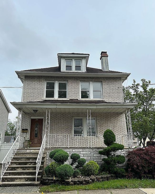 Photo of 243 Campbell St
