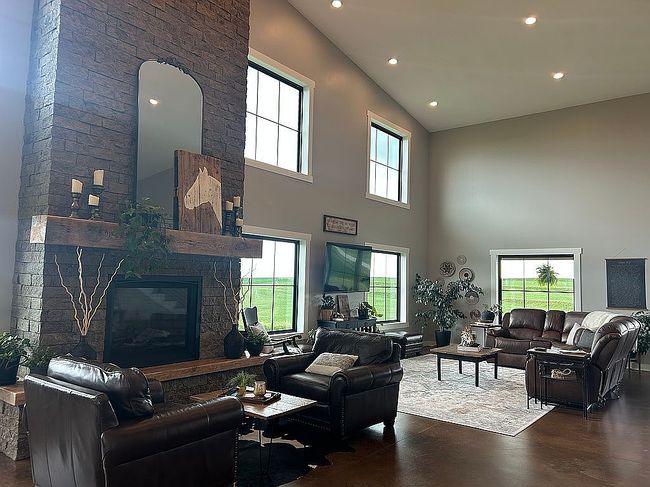 Photo of 46424 Hackberry Rd, Oakland, IA