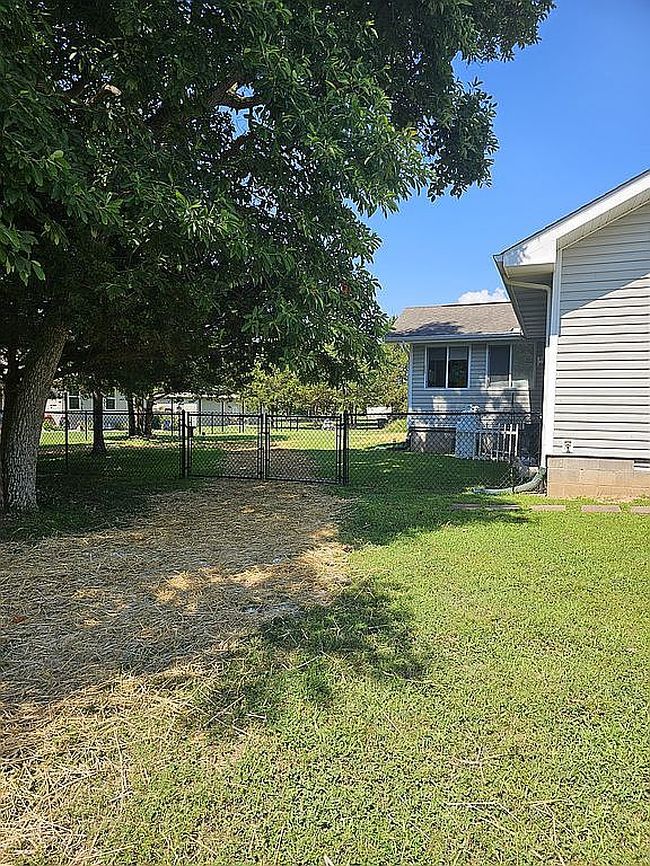 Image of 141 Autumnwood Dr