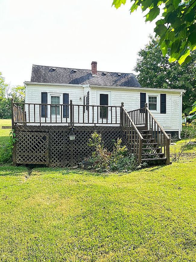 Photo of 111 Booker Rd, Springfield, KY