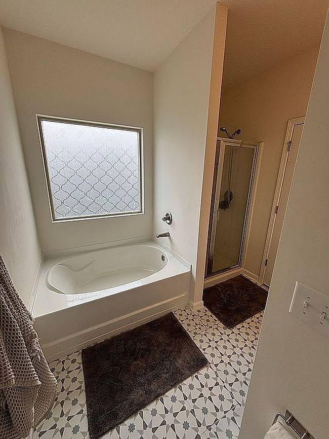 Image of 304 Springs Crossing Ln
