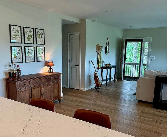 Image of 900 Colyer Rd #3-2