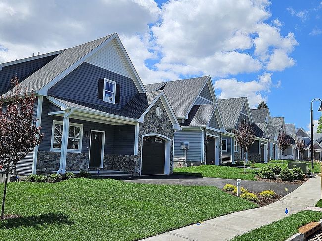 Photo of 18 Birdie Ln, Boonton, NJ