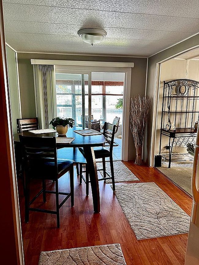 Image of 10255 S Lake Dr