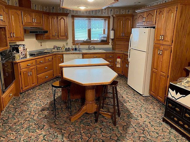 Photo of 220 N 11th St, Hebron, NE