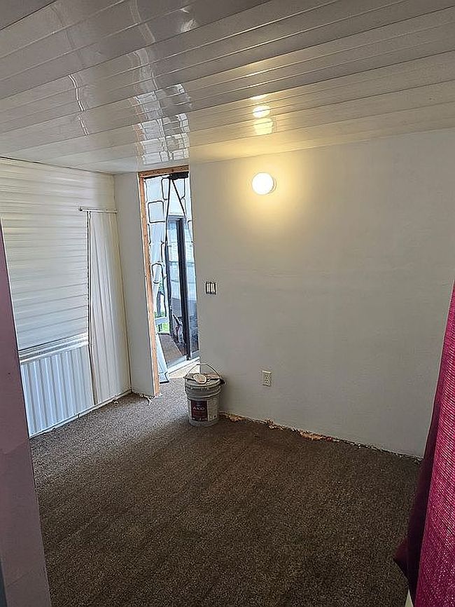 Image of 1095 Dolphin Ln