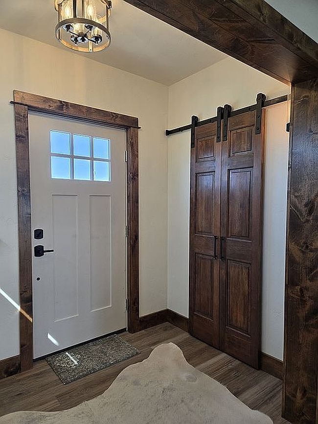 Image of 57777 Maple Circle Rd