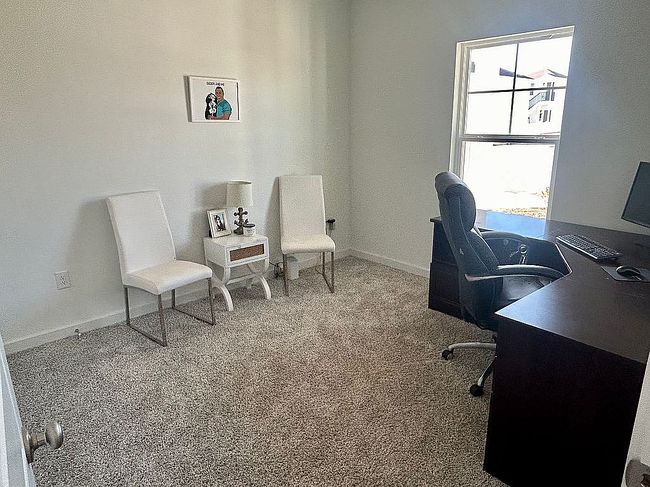 Image of 400 Arrowwood Blvd