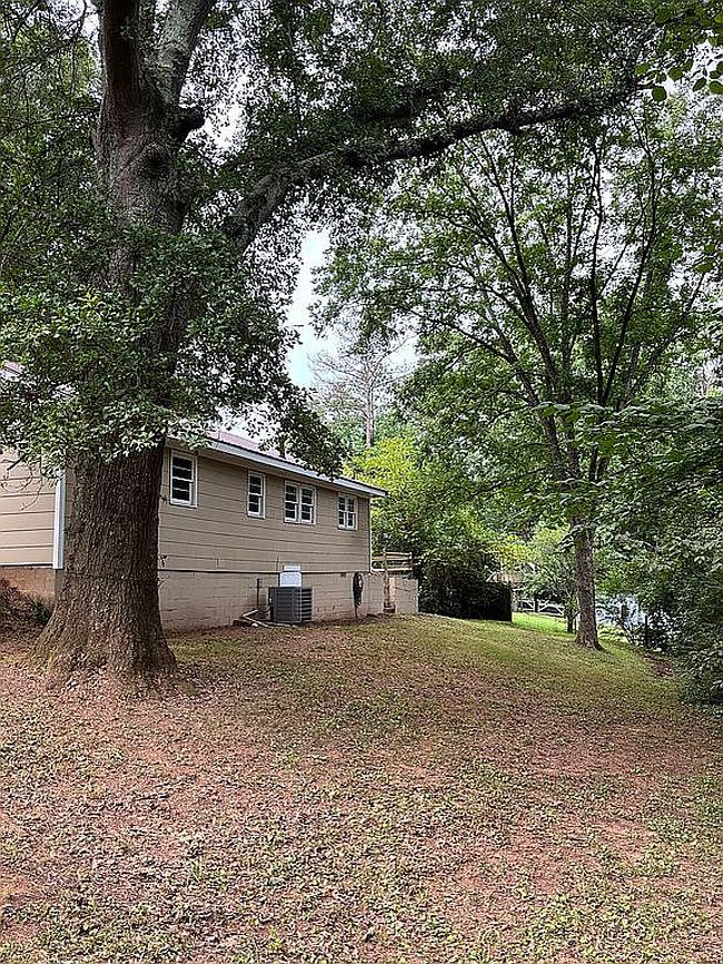 Photo of 154 1st Ave, Pinecrest Oxford, AL
