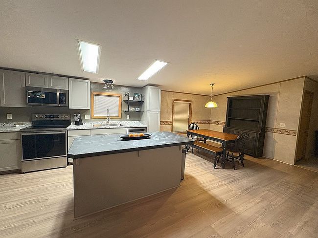 Photo of 124 Wood Crest Rd, Weston, WV