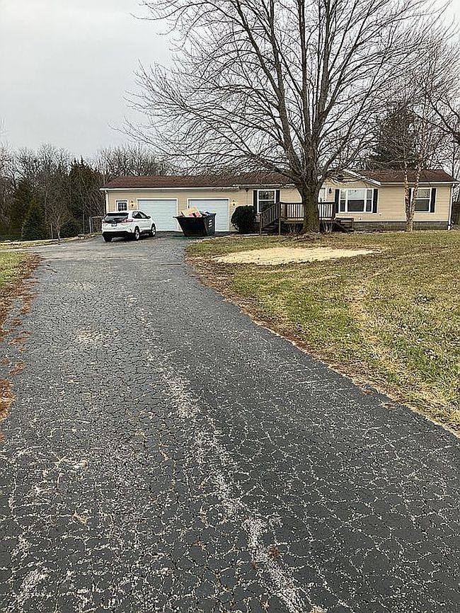 Image of 1826 E 1850th St