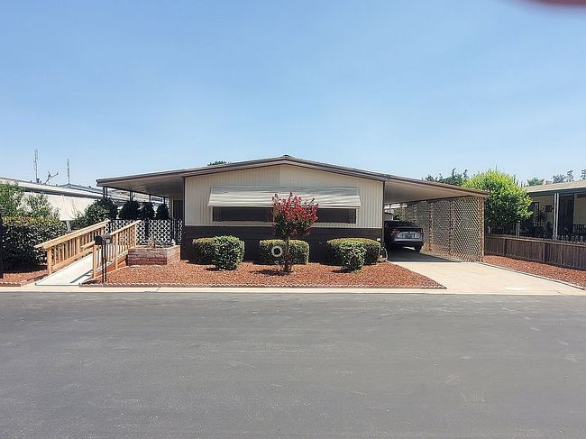 Photo of 2627 W Midvalley Ave Spc 125, Visalia, CA