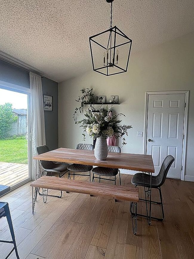 Additional photo 3 of property located at 130 Fiddlers Dr