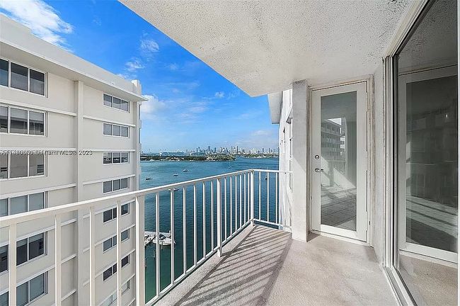 Image of 1228 West Ave Apt 1415