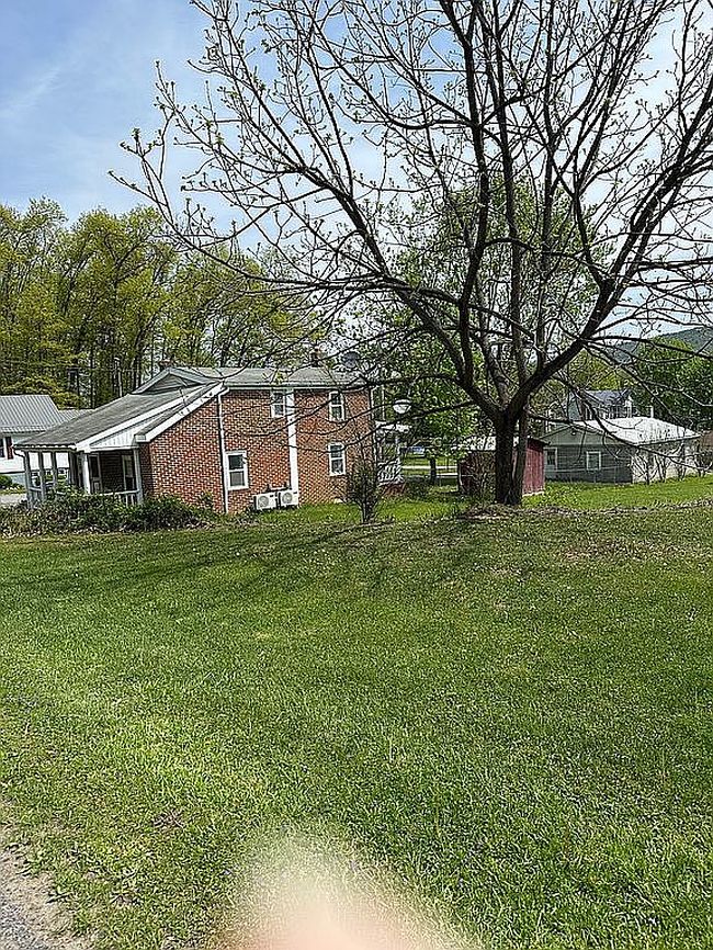 Image of 305 High St