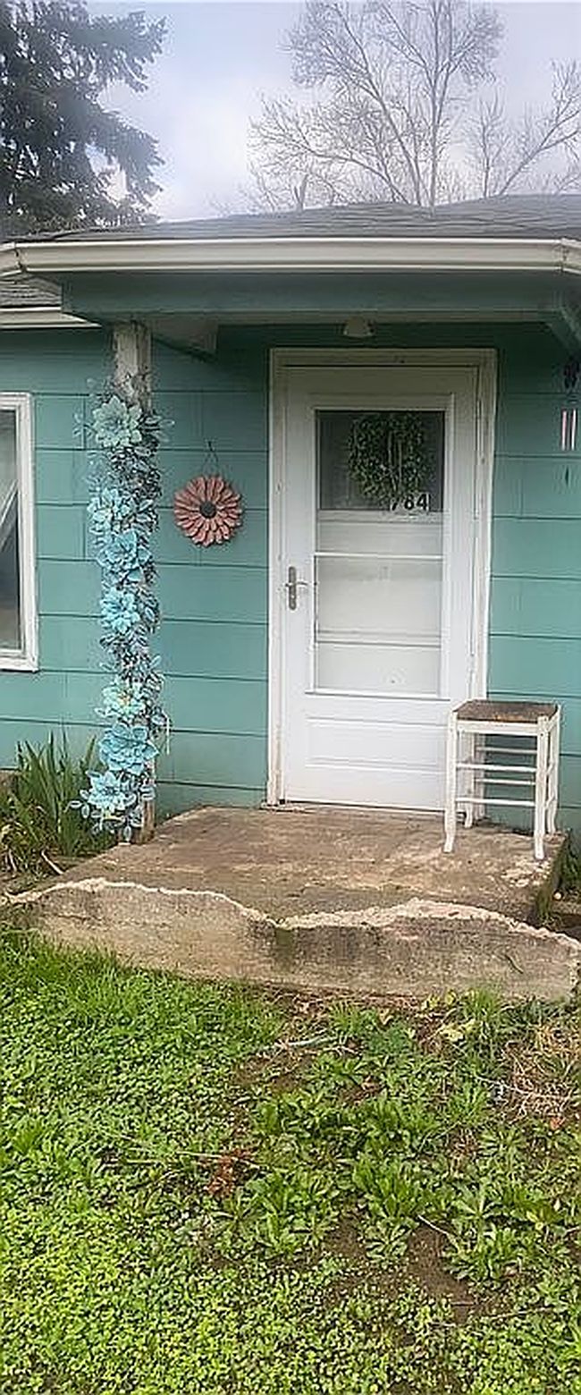 Image of 784 W M St
