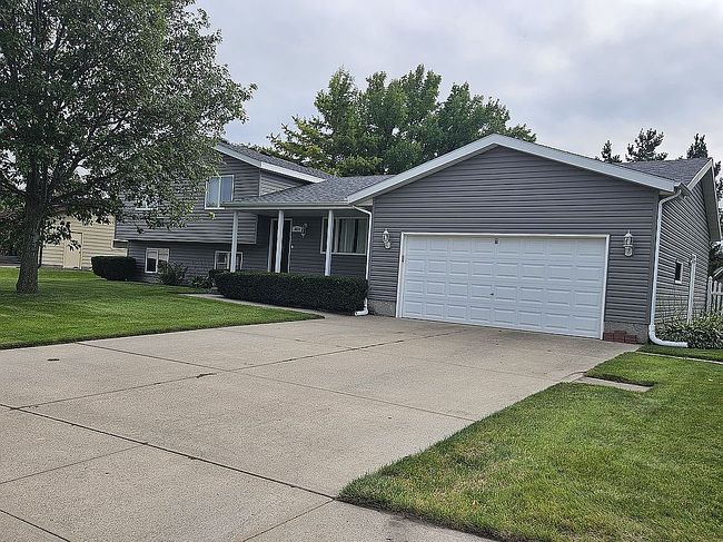 Photo of 3674 Linden Dr