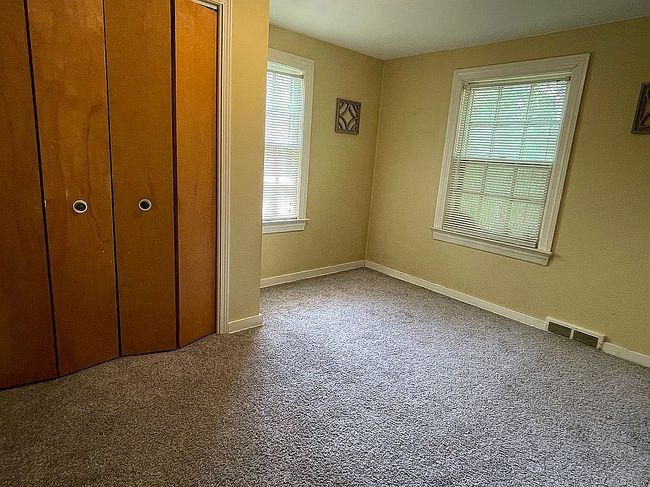 Photo of 5245 N Riverview Dr, Kalamazoo, MI