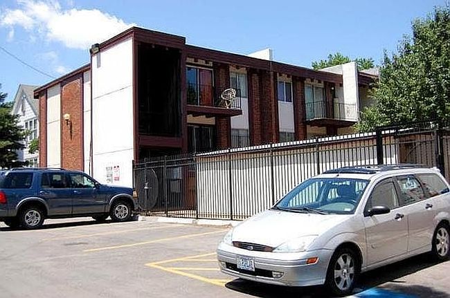 Photo of 809 W 40th St Apt 17, Kansas City, MO