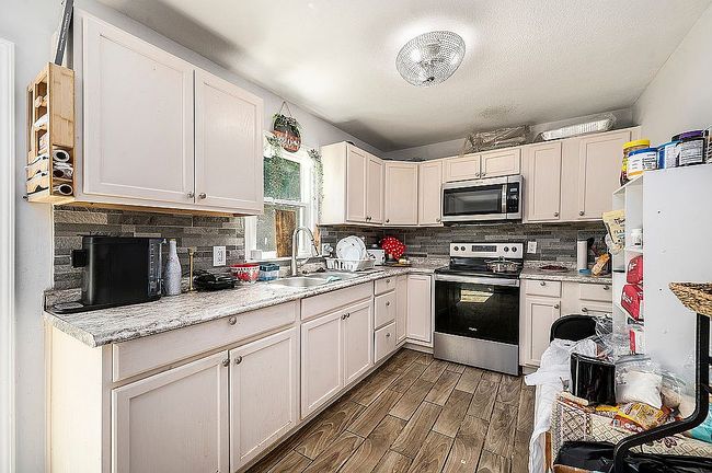 Photo of 1825 S Rankin Dr, Independence, MO