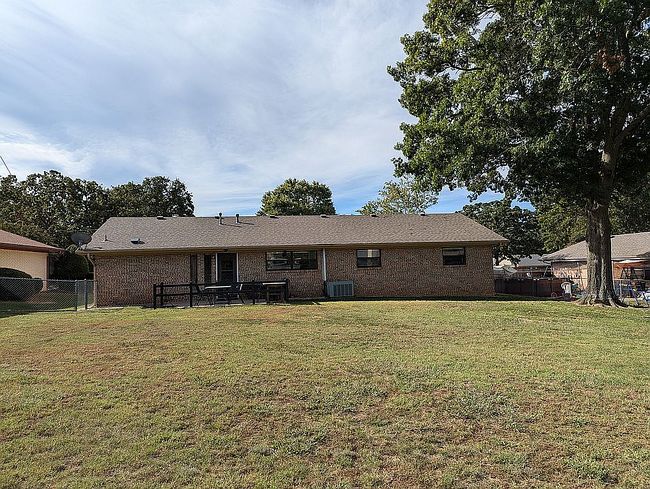Photo of 1916 E 13th St, Ada, OK
