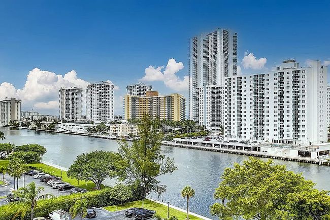 Photo of 600 Parkview Dr Apt 222, Hallandale Beach, FL