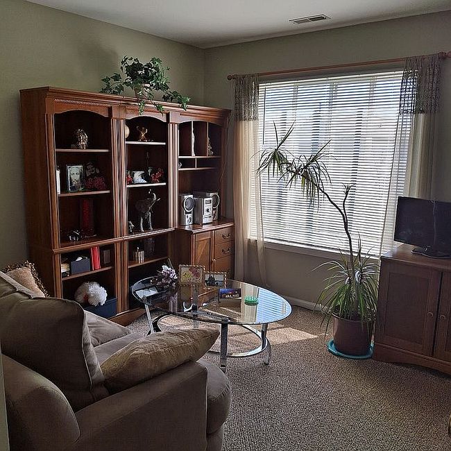 Photo of 73 W Providence Ln, Round Lake, IL