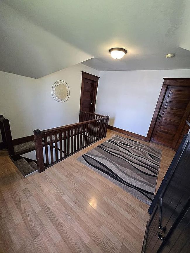 Photo of 211 Indian Ave, Hastings, IA