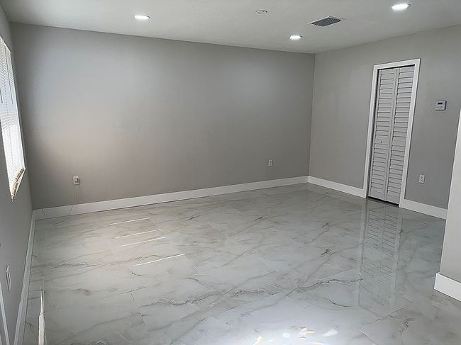 Image of 2353 Delrose Dr E