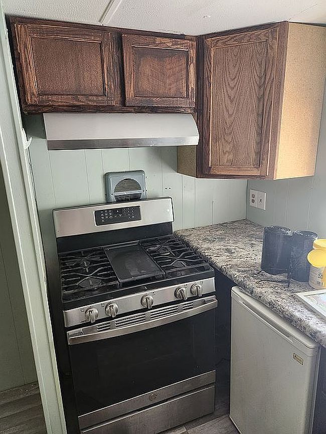 Photo of 7782 Parkland Dr, Columbus, IN