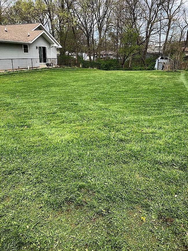 Photo of 112 W Eden St, East Peoria, IL