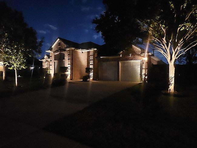 Additional photo 3 of property located at 2621 Waterford Way