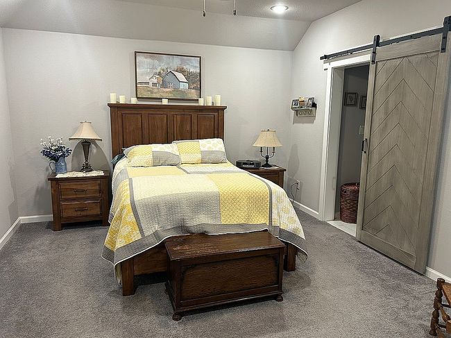 Additional photo 2 of property located at 1135 Vintage Ave