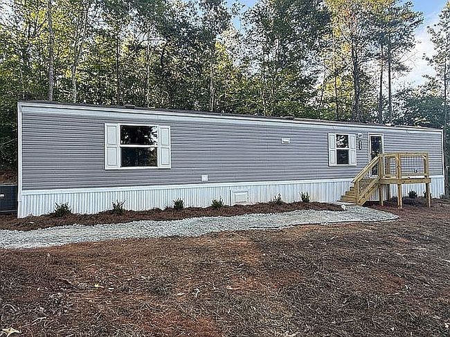 Photo of 40 Tomahawk Trl, Martin, GA